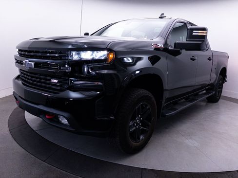 Used 2020 Chevrolet Silverado 1500 LT Trail Boss AWD/4WD image 17