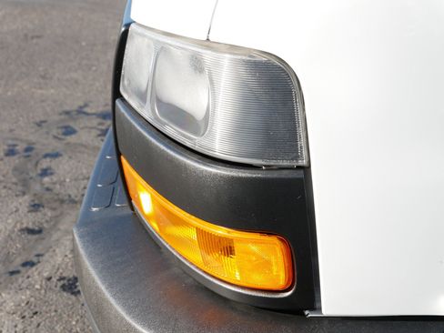 Used 2019 GMC Savana 3500 LS w/ Cold Climate Package image 16