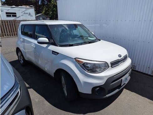Used 2018 Kia Soul FWD image 39