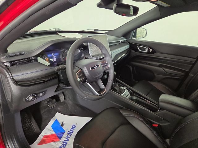 Used 2026 Jeep Compass Limited AWD/4WD image 14