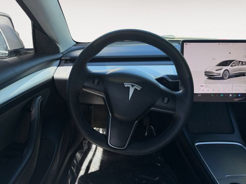 Used 2022 Tesla Model 3 Long Range AWD/4WD image 12
