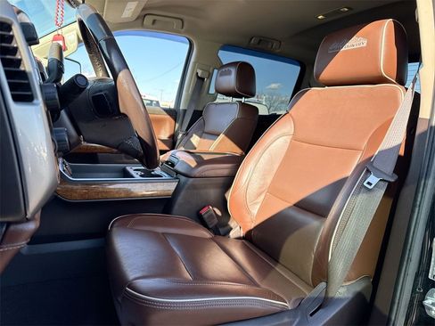 Used 2019 Chevrolet Silverado 3500 High Country w/ Duramax Plus Package image 11