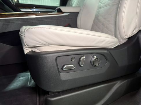 Used 2026 Cadillac Escalade Platinum Sport AWD/4WD image 23