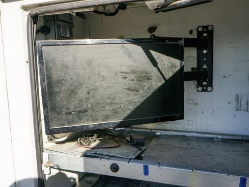 Used 2012 Ford F550 2WD Regular Cab Super Duty w/ PWR Equipment Group image 14