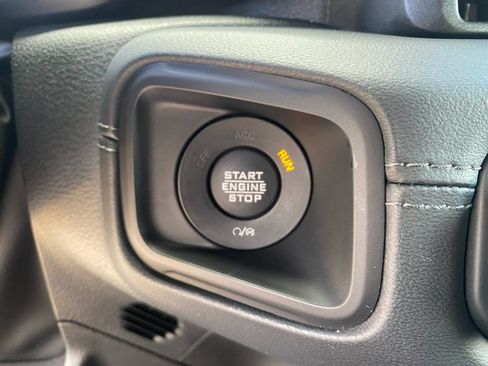 Used 2024 Jeep Wrangler Unlimited Sahara w/ Technology Group AWD/4WD image 26