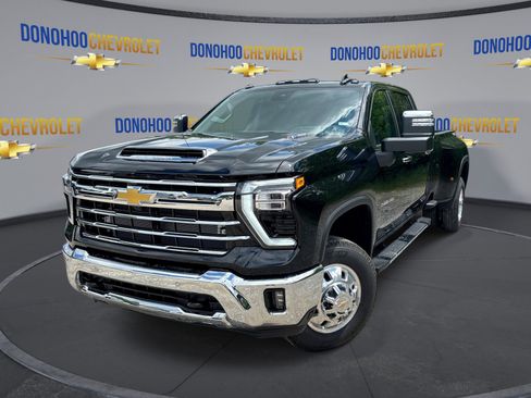 New 2026 Chevrolet Silverado 3500 LTZ w/ LTZ Plus Package AWD/4WD image 1