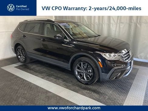 Certified 2023 Volkswagen Tiguan SE w/ Panoramic Sunroof Package AWD/4WD image 1