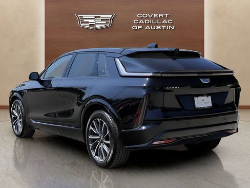 Certified 2025 Cadillac Lyriq Sport AWD/4WD image 3