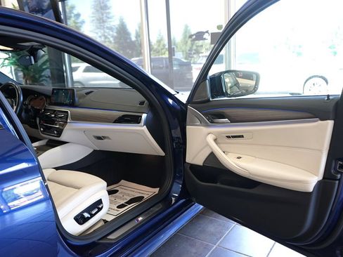 Used 2017 BMW 540i xDrive AWD/4WD image 50