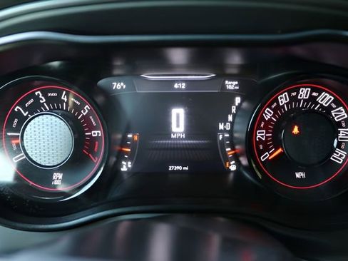 Used 2023 Dodge Challenger SXT w/ Plus Package image 23