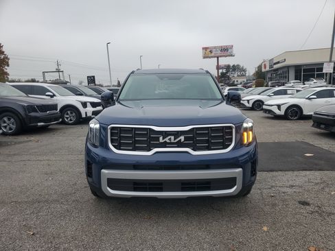 New 2025 Kia Telluride S image 2