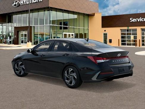 New 2026 Hyundai Elantra SEL Sport FWD image 5