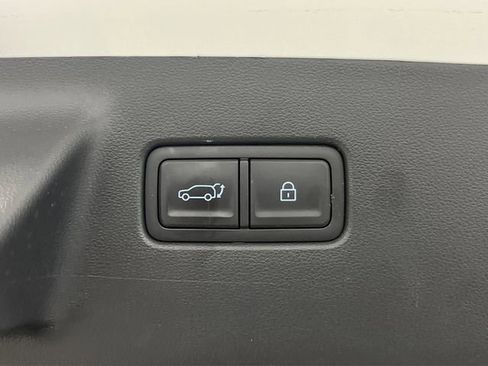 Used 2024 Hyundai Santa Fe Limited image 17