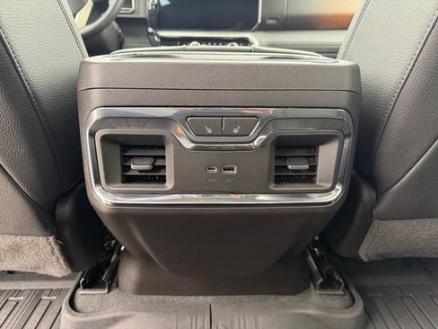 Used 2023 GMC Sierra 1500 Denali AWD/4WD image 19