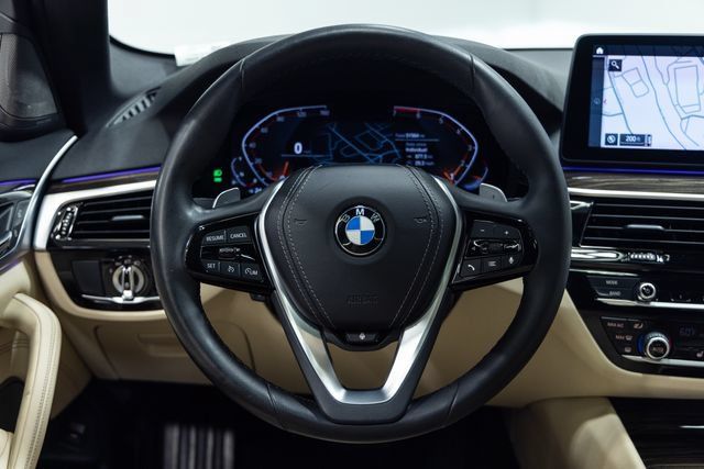 Certified 2022 BMW 530i xDrive w/ Premium Package AWD/4WD image 14