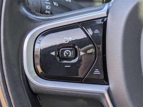 Used 2022 Volvo V60 T5 Cross Country w/ Climate Package image 19