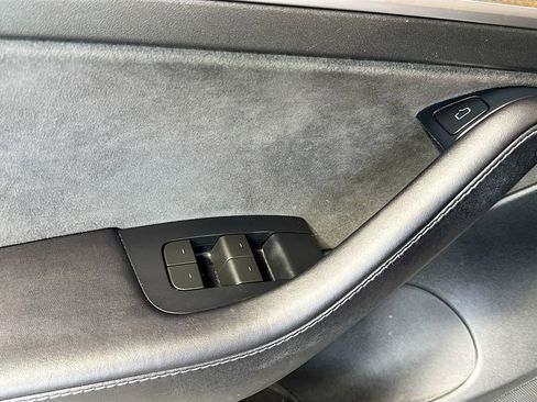 Used 2023 Tesla Model 3 Standard Range image 17