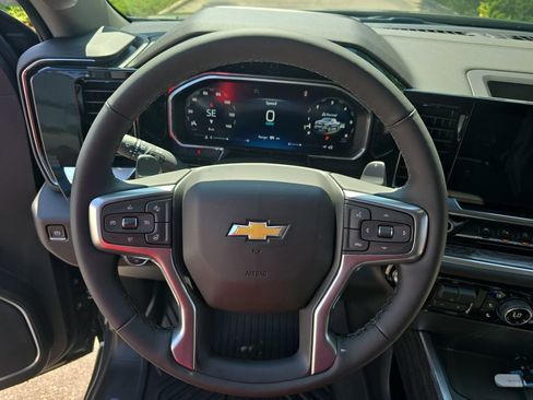 New 2026 Chevrolet Silverado 1500 LTZ w/ LTZ Premium Package image 17