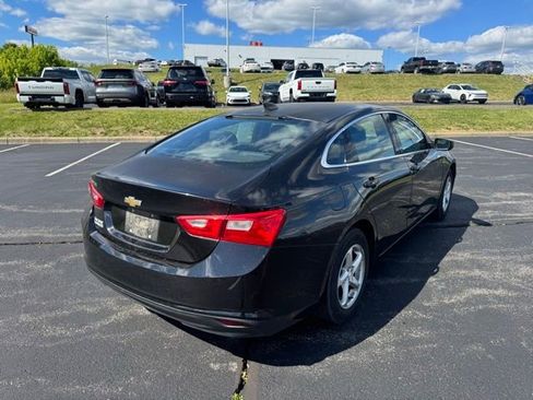 Used 2017 Chevrolet Malibu LS FWD image 3