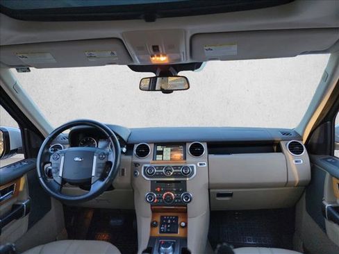 Used 2014 Land Rover LR4 HSE image 21