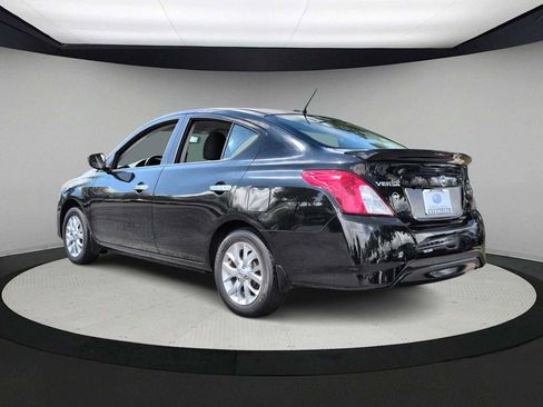 Used 2017 Nissan Versa SV w/ SV Special Edition Package FWD image 6