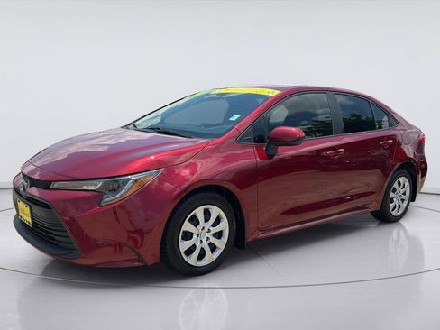 Used 2024 Toyota Corolla LE FWD image 3