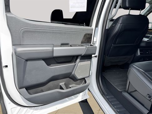 Used 2023 Ford F250 Lariat image 36