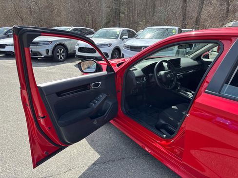 Used 2024 Honda Civic EX image 12
