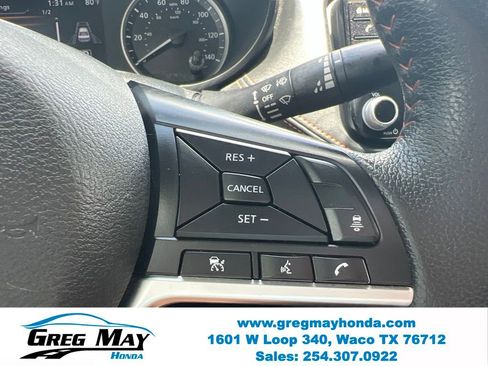 Used 2024 Nissan Versa SR FWD image 25