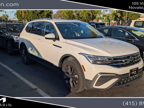 Used 2022 Volkswagen Tiguan SE FWD image 1