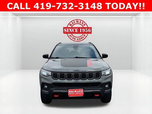 Used 2023 Jeep Compass Trailhawk image 14