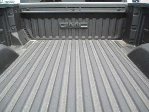 New 2026 GMC Sierra 1500 Denali w/ Denali Reserve Package AWD/4WD image 9