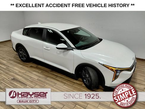 Used 2025 Kia K4 FWD image 12