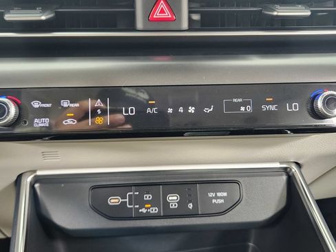 New 2027 Kia Carnival SX w/ Dark Edition Package FWD image 32