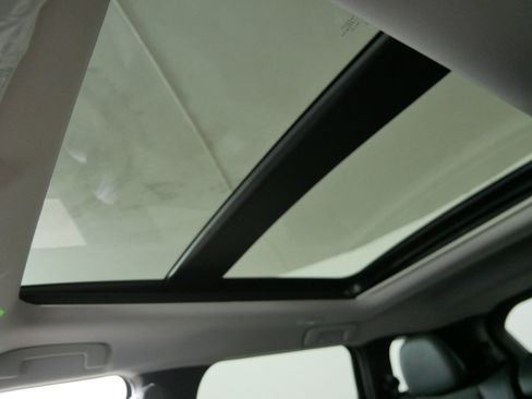 New 2025 Mitsubishi Outlander SE image 8