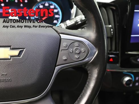 Used 2021 Chevrolet Traverse LT AWD/4WD image 16