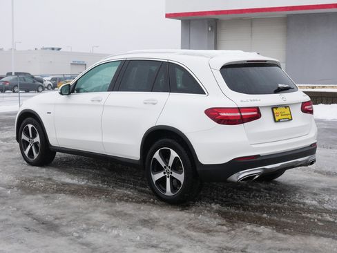 Used 2019 Mercedes-Benz GLC 350e 4MATIC image 3