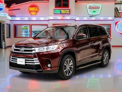 Used 2019 Toyota Highlander XLE