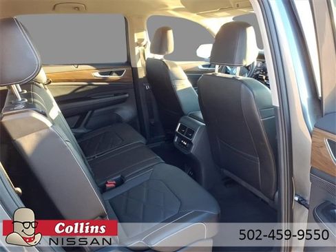 Used 2025 Volkswagen Atlas SE image 11