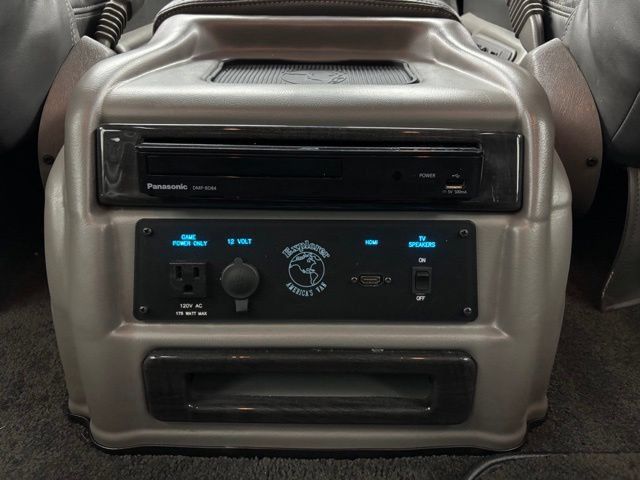Used 2022 Chevrolet Express 2500 Extended w/ Enhanced Convenience Package RWD image 40