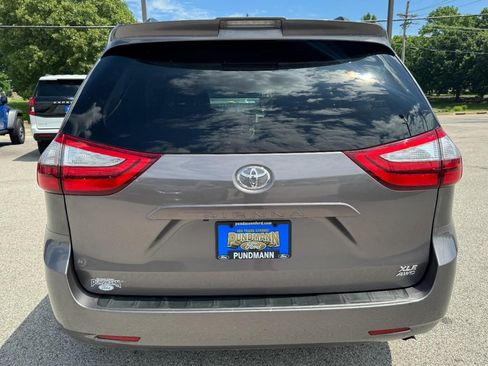 Used 2018 Toyota Sienna XLE w/ Protection Package AWD/4WD image 4
