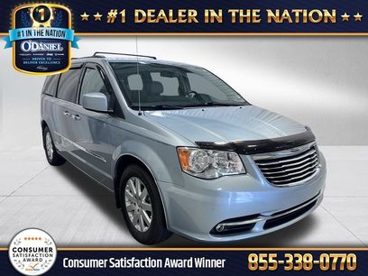 Used 2016 Chrysler Town & Country Touring w/ Driver Convenience Group
