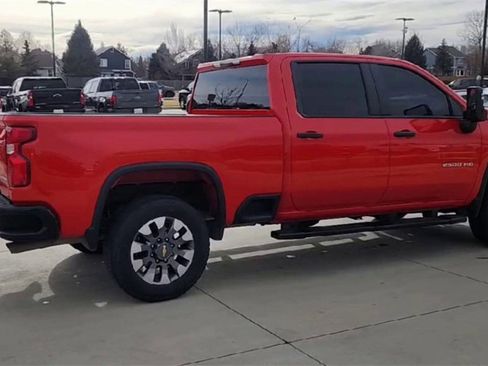 Used 2024 Chevrolet Silverado 2500 Custom w/ Custom Value Package image 2