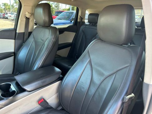 Used 2020 Lincoln Nautilus Reserve w/ Equipment Group 201A image 20