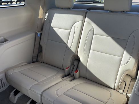 Used 2020 GMC Acadia Denali w/ Trailering Package image 16