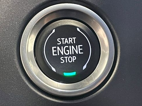 Used 2019 Chevrolet Blazer LT image 29