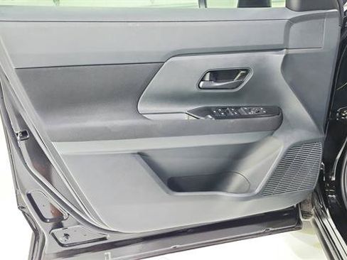 Used 2025 Nissan Kicks S FWD image 19