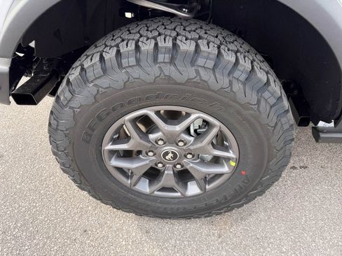 New 2025 Ford Bronco Badlands image 34