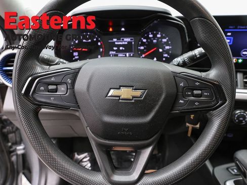 Used 2024 Chevrolet Trax LS FWD image 10