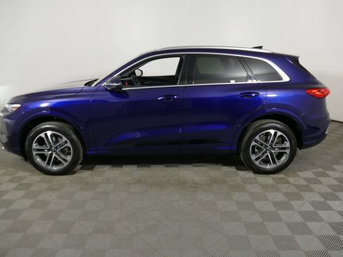 Certified 2025 Audi Q5 Premium w/ Premium Plus AWD/4WD image 6